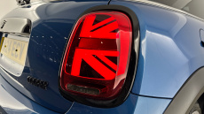 MINI Hatchback 1.5 Cooper Sport Premium 3dr Auto Petrol Hatchback